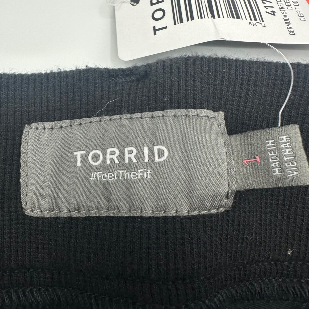 Torrid Bermuda Stretch Poplin Utility Shorts Deep Black Size 1 41770588 NEW - Picture 4 of 11